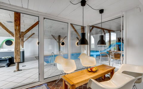 Cornelius - 900M from the Sea: Apartment, Shade, Balcony, Chair, Fence, Outdoor Furniture, Aluminium, Artificial Turf