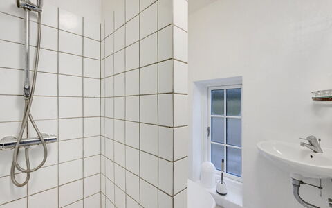 Cornelius - 900M from the Sea: House, Home, Residential Area, Roof, Cottage, Land Lot, Estate, Yard, Garden, Siding
