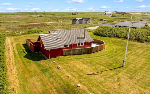 Beatrice - 150M from the Sea: Roof, Plain, Land Lot, Rural Area, Home, Estate, Field, Cottage, Lawn, Suburb