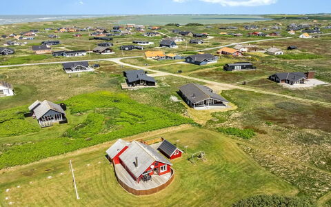 Beatrice - 150M from the Sea: Cottage, Shed, Hut, Farmhouse, Prairie, Shack, Barn, Log Cabin, Garden Buildings