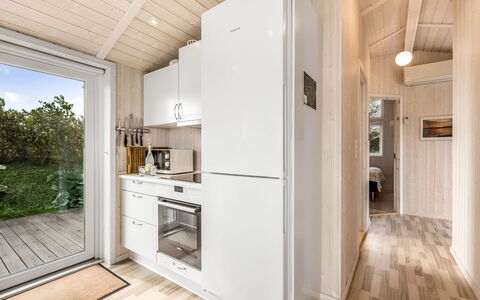Tanna - 330M to the Fjord: Wood, Major Appliance, Flooring, Floor, Interior Design, Kitchen Appliance, Kitchen, Ceiling, Wood Flooring, Home Appliance