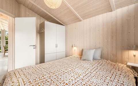 Tanna - 330M to the Fjord: Flooring, Interior Design, Floor, Wood, Ceiling, Bedroom, Furniture, Lighting, Room, Bed
