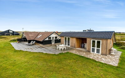 Olesia - 250M from the Sea