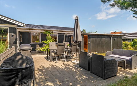 Resi - 400M from the Sea: Home, House, Roof, Residential Area, Door, Cottage, Shade, Estate, Garden, Siding
