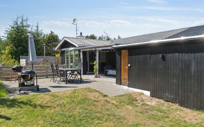 Resi - 400M from the Sea