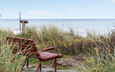 Fris - 100M from the Sea