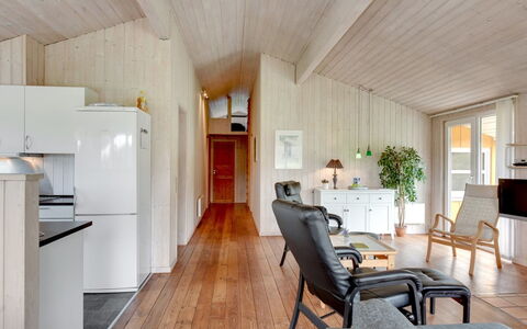 Annemia - 200M from the Sea: Flooring, Wood, Interior Design, Ceiling, Floor, Furniture, Wood Flooring, Room, Home, Living Room