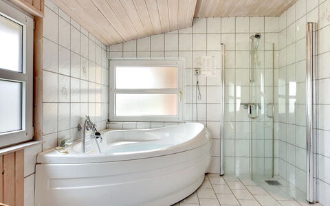 Annemia - 200M from the Sea: Flooring, Plumbing Fixture, Interior Design, Floor, Bathroom, Ceiling, Plumbing, Tap, Bathtub, Room
