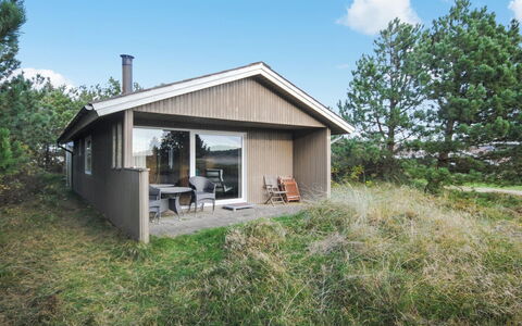 Tuovi - 800M from the Sea: Residential Area, Roof, Suburb, Driveway, Estate, Chimney