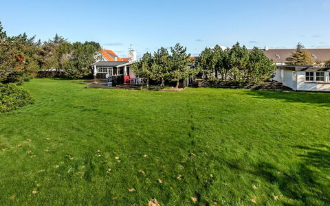 Vivina - 250M from the Sea: Wood, Roof, Architecture, Home, House, Cottage, Siding, Hardwood, Slope, Estate