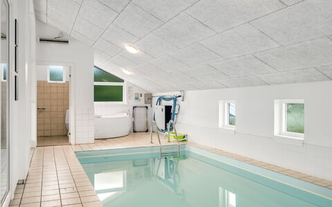 Luzy - 600M from the Sea: Blue, Cottage, House, Home, Farmhouse, Estate, Siding