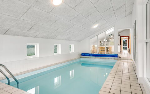 Luzy - 600M from the Sea: Blue, Cottage, House, Home, Farmhouse, Estate, Siding