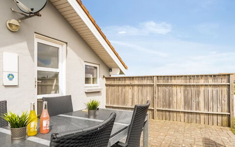 Luzy - 600M from the Sea: Blue, Cottage, House, Home, Farmhouse, Estate, Siding