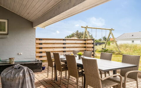 Luzy - 600M from the Sea: Blue, Cottage, House, Home, Farmhouse, Estate, Siding