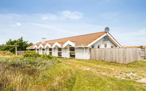 Luzy - 600M from the Sea: Blue, Cottage, House, Home, Farmhouse, Estate, Siding