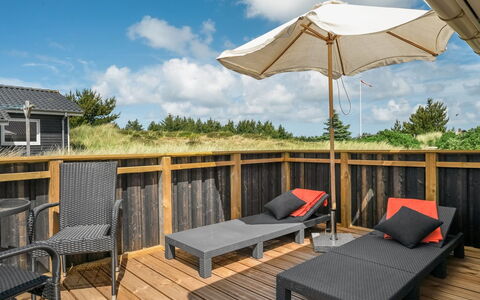 Ivar - 900M from the Sea: Cottage, Shed, Hut, Farmhouse, Prairie, Shack, Barn, Log Cabin, Garden Buildings