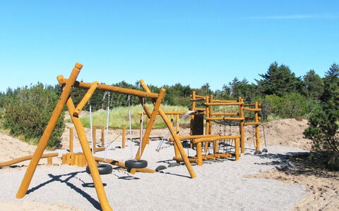 Stine - 1Km from the Sea: Home, Residential Area, House, Cottage, Roof, Land Lot, Siding, Garden, Estate, Lawn