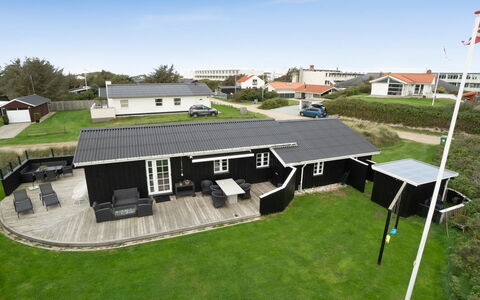 Wiebke - 200M from the Sea: Home, Cottage, Porch, Hardwood, Siding, Deck, Shade, Plank, Estate, Garden Buildings
