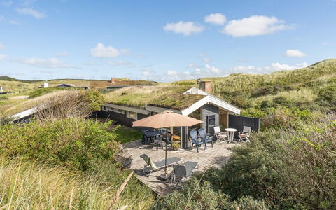 Madita - 310M from the Sea: Cottage, Roof, Rural Area, Slope, Hut, Thatching, Chaparral, Farmhouse, Log Cabin