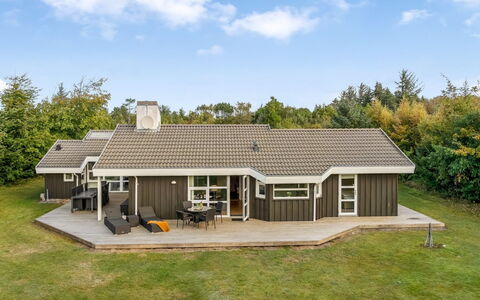 Mechthild - 2.7Km from the Sea: Ceiling, Flooring, Interior Design, Floor, Composite Material, Furniture, Resort, Hotel, Design, Daylighting