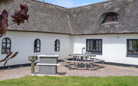 Iben - 2.3Km from the Sea: Wood, Roof, House, Cottage, Door, Home, Siding, Land Lot, Garden Buildings, Shed