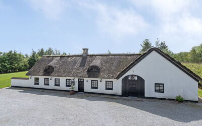 Iben - 2.3Km from the Sea