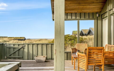 Fransine - 480M from the Sea: Roof, Land Lot, Cottage, Home, Rural Area, Shed, Siding, Garden Buildings, Log Cabin, Hut