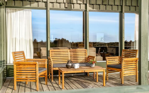 Fransine - 480M from the Sea: Roof, Land Lot, Cottage, Home, Rural Area, Shed, Siding, Garden Buildings, Log Cabin, Hut