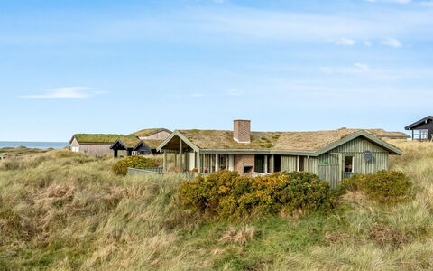 Fransine - 480M from the Sea: Roof, Land Lot, Cottage, Home, Rural Area, Shed, Siding, Garden Buildings, Log Cabin, Hut