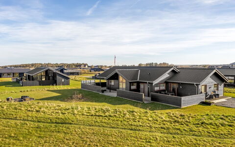 Antina - 400M from the Sea: Roof, Land Lot, Cottage, Home, Rural Area, Shed, Siding, Garden Buildings, Log Cabin, Hut