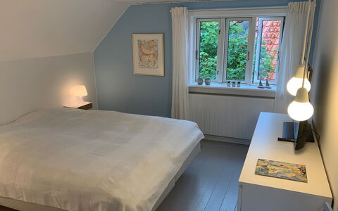 Huanca - 900M from the Sea: Bed, Bedroom, Bed Sheet, Bedding, Interior Design, Floor, Furniture, Flooring, Linens, Textile