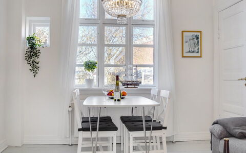 Tobias - 800M from the Sea: Furniture, Interior Design, Flooring, Floor, Table, Wood, Dining Room, Ceiling, Chair, Kitchen & Dining Room Table