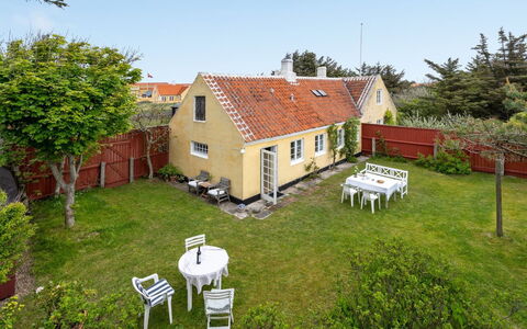 Helny - 300M from the Sea: Home, Cottage, Porch, Hardwood, Siding, Deck, Shade, Plank, Estate, Garden Buildings