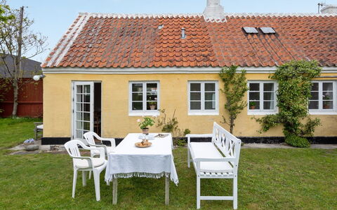 Helny - 300M from the Sea: Home, Cottage, Porch, Hardwood, Siding, Deck, Shade, Plank, Estate, Garden Buildings