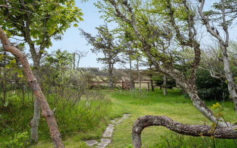 Helny - 300M from the Sea: Home, Cottage, Porch, Hardwood, Siding, Deck, Shade, Plank, Estate, Garden Buildings