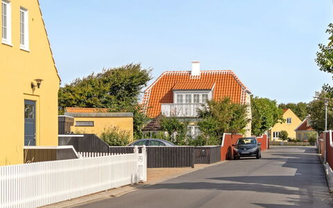 Jarkko - 200M from the Sea: Building, Residential Area, House, Facade, Home, Architecture, Neighbourhood, Roof, Human Settlement, Suburb