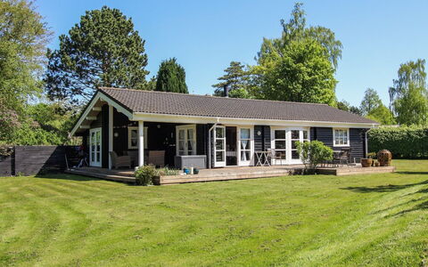 Eia - 500M from the Sea: Thatching, Cottage, House, Roof, Home, Farmhouse, Hut, Estate, Village