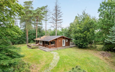 Erika - 250M from the Sea: Roof, Land Lot, Cottage, Home, Rural Area, Shed, Siding, Garden Buildings, Log Cabin, Hut