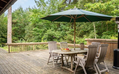 Erika - 250M from the Sea: Roof, Land Lot, Cottage, Home, Rural Area, Shed, Siding, Garden Buildings, Log Cabin, Hut
