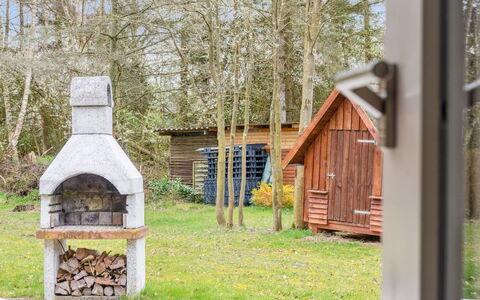 Gebina - 899M from the Sea: Roof, Land Lot, Cottage, Home, Rural Area, Shed, Siding, Garden Buildings, Log Cabin, Hut