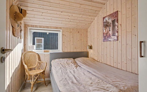 Domi - 1.2Km from the Sea: Bedroom, Wood, Bed, Bed Sheet, Furniture, Floor, Bedding, Ceiling, Interior Design, Flooring