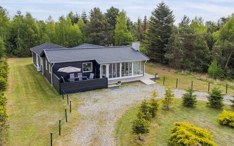 Kalevi - 900M from the Sea: Roof, House, Home, Cottage, Door, Siding, Deck, Porch, Plank, Hardwood