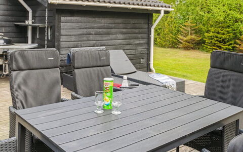Kalevi - 900M from the Sea: Roof, House, Home, Cottage, Door, Siding, Deck, Porch, Plank, Hardwood