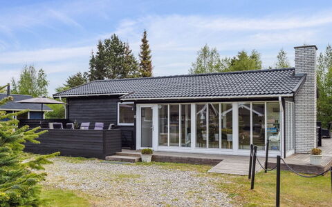 Kalevi - 900M from the Sea: Roof, House, Home, Cottage, Door, Siding, Deck, Porch, Plank, Hardwood