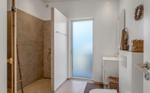 Vanna - 1.2Km from the Sea: Flooring, Floor, Wall, Plumbing Fixture, Interior Design, Ceiling, Bathroom, Toilet, Lighting, Room