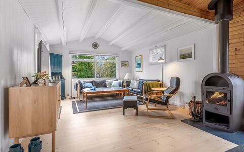 Aarno - 700M from the Sea: Roof, Land Lot, Cottage, Home, Rural Area, Shed, Siding, Garden Buildings, Log Cabin, Hut