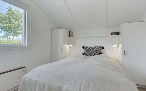 Niska - 300M from the Sea: Wood, Ceiling, Bedroom, Interior Design, Flooring, Floor, Bed, Room, Bedding, Bed Sheet