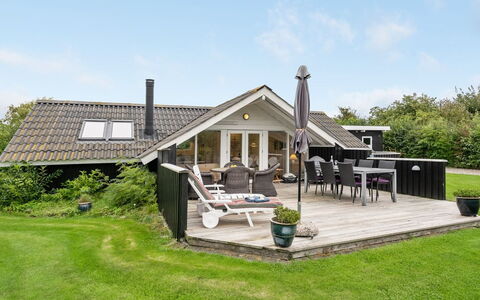 Sella - 500M from the Sea: Roof, House, Land Lot, Home, Cottage, Estate, Garden Buildings, Shade, Log Cabin, Landscaping