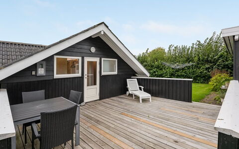 Sella - 500M from the Sea: Roof, House, Land Lot, Home, Cottage, Estate, Garden Buildings, Shade, Log Cabin, Landscaping