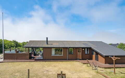 Frigga - 400M from the Sea: Roof, House, Home, Cottage, Door, Siding, Deck, Porch, Plank, Hardwood
